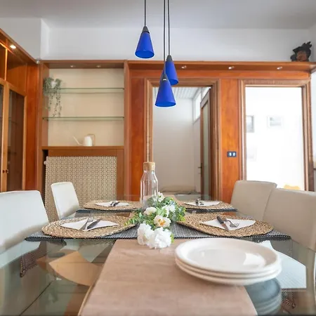 Lägenhet Porto 5 Locali - Terrazzo Enorme Davanti Al Mare *